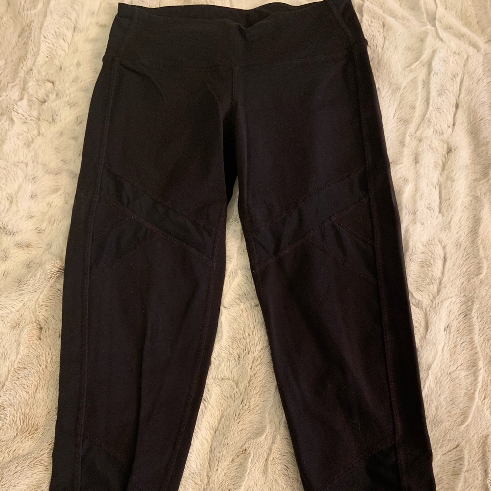 Athleta cropped black work out leggings